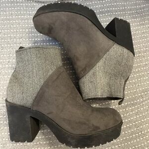 New Look Charcoal and Black Heeled Boots